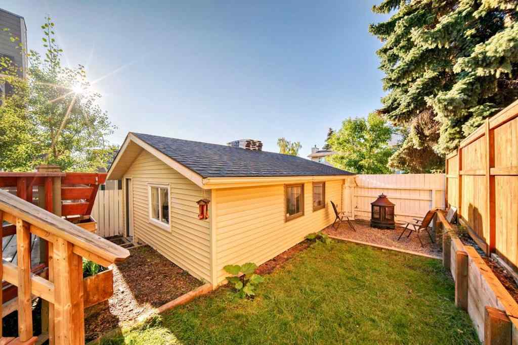 MLS® A2250629 - 51 Strathearn Crescent SW in Strathcona Park Calgary, Residential