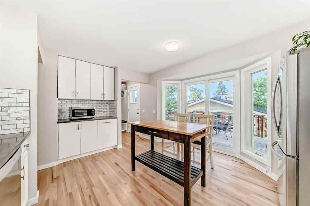 MLS® A2250629 - 51 Strathearn Crescent SW in Strathcona Park Calgary, Residential