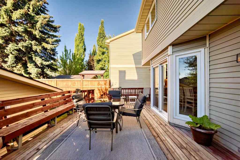 MLS® A2250629 - 51 Strathearn Crescent SW in Strathcona Park Calgary, Residential
