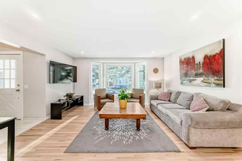 MLS® A2250629 - 51 Strathearn Crescent SW in Strathcona Park Calgary, Residential
