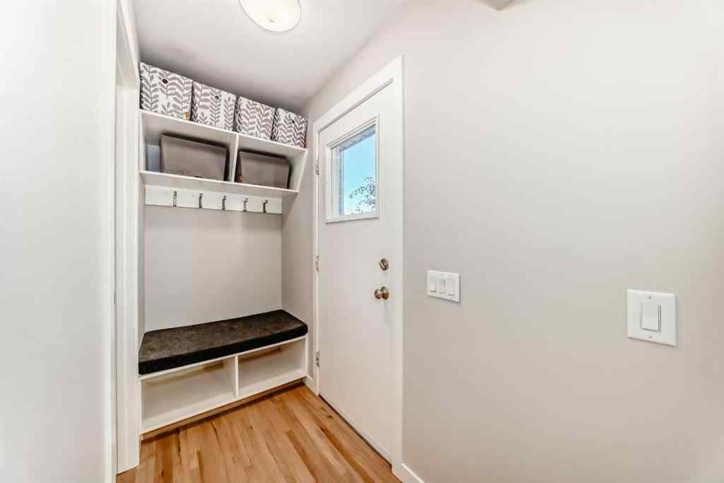 MLS® A2250629 - 51 Strathearn Crescent SW in Strathcona Park Calgary, Residential