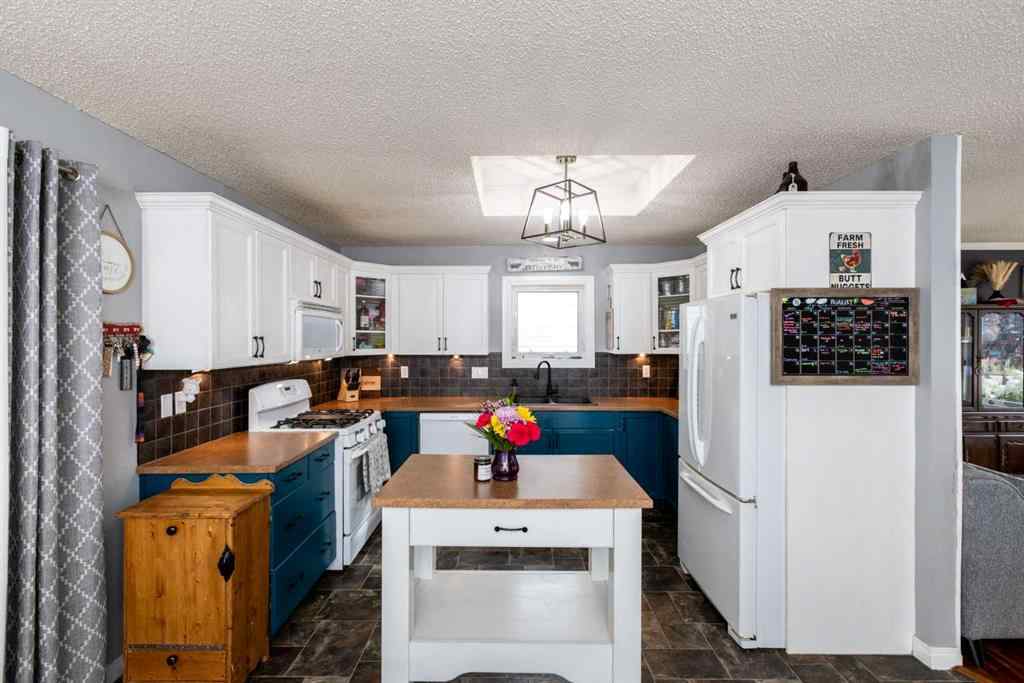 MLS® A2250630 - 62 Rupert Crescent  in Rosedale Estates Red Deer, Residential
