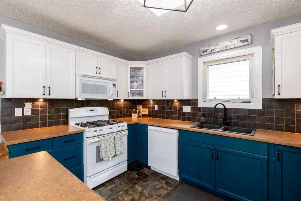 MLS® A2250630 - 62 Rupert Crescent  in Rosedale Estates Red Deer, Residential