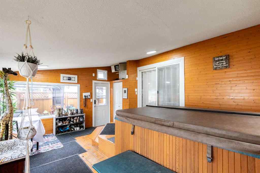 MLS® A2250630 - 62 Rupert Crescent  in Rosedale Estates Red Deer, Residential