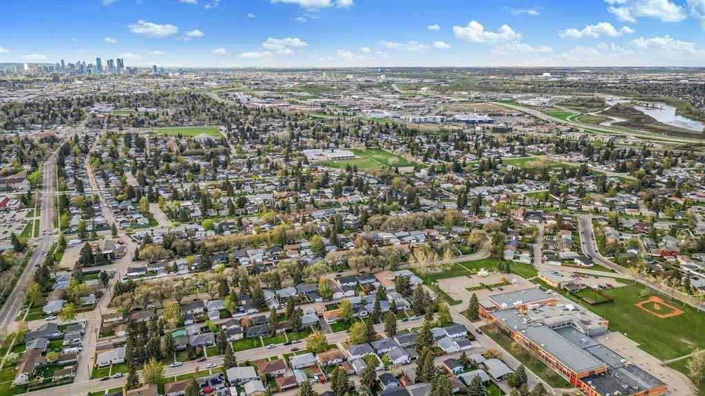 MLS® A2250632 - 9608 5 Street SE in Acadia Calgary, Residential