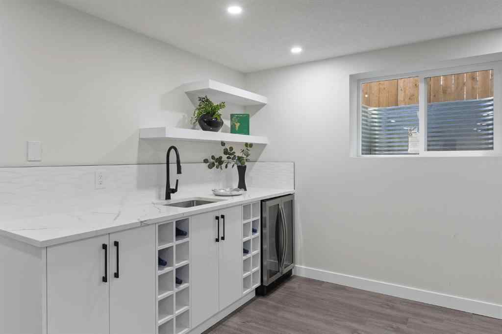 MLS® A2250632 - 9608 5 Street SE in Acadia Calgary, Residential