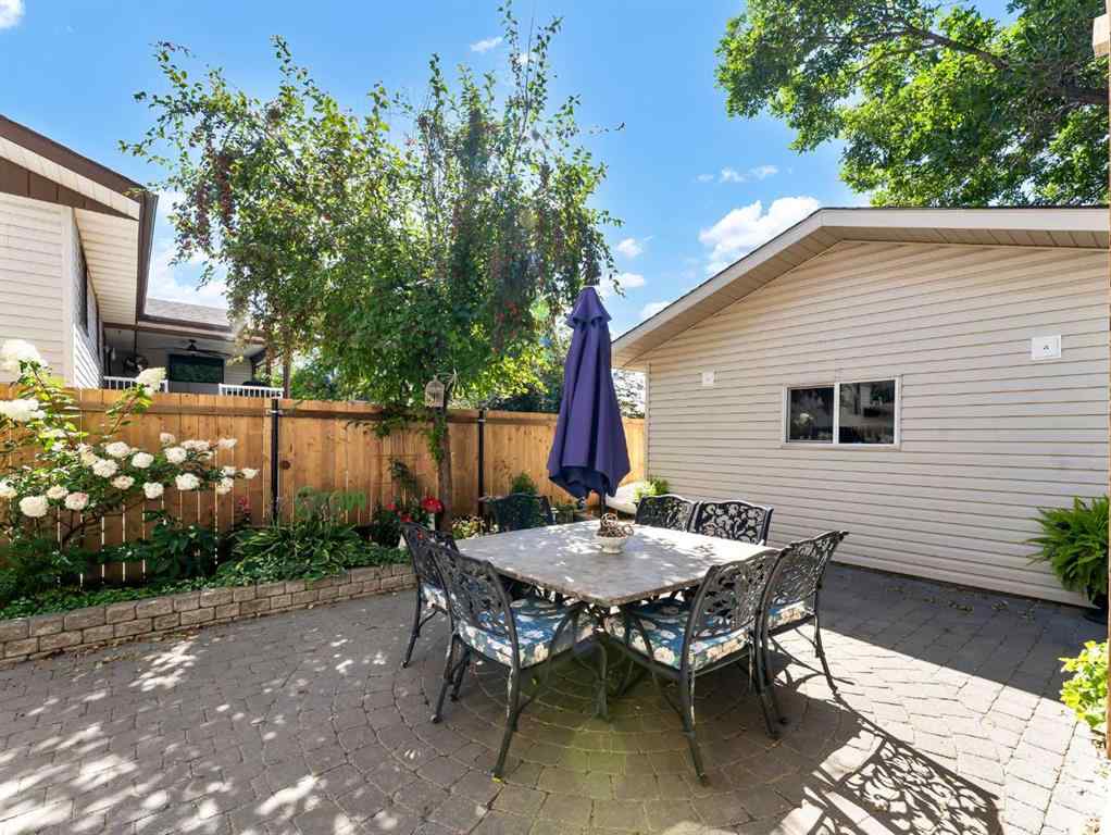 MLS® A2250633 - 18 Rideau Crescent SE in Ross Glen Medicine Hat, Residential