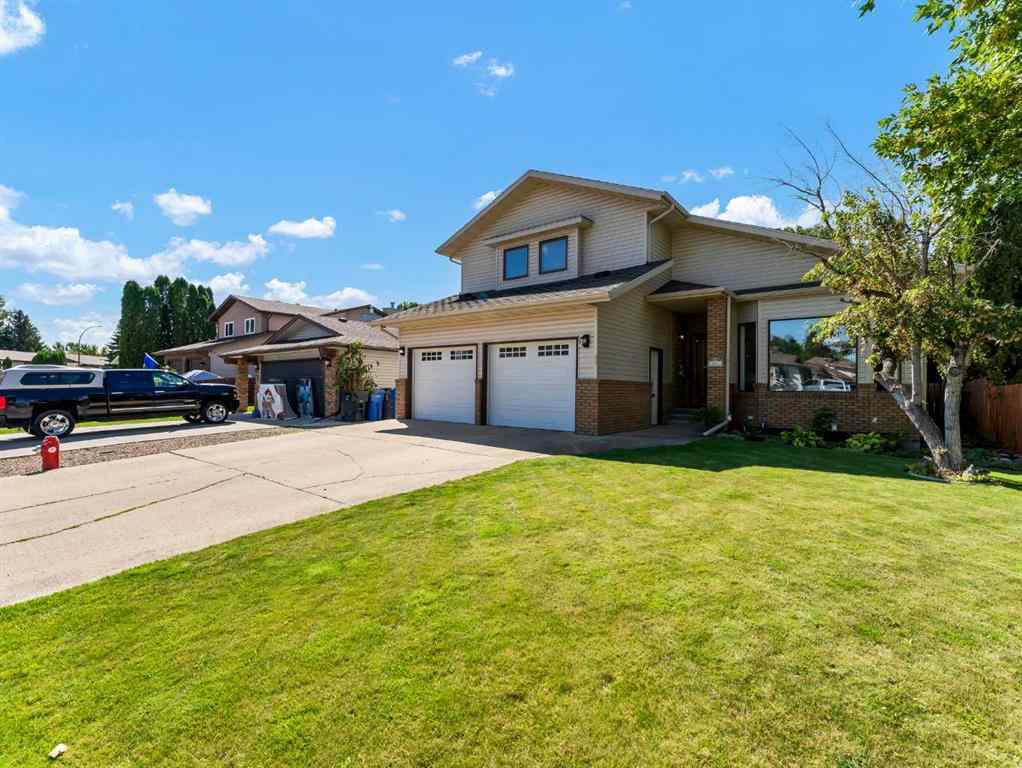 MLS® A2250633 - 18 Rideau Crescent SE in Ross Glen Medicine Hat, Residential
