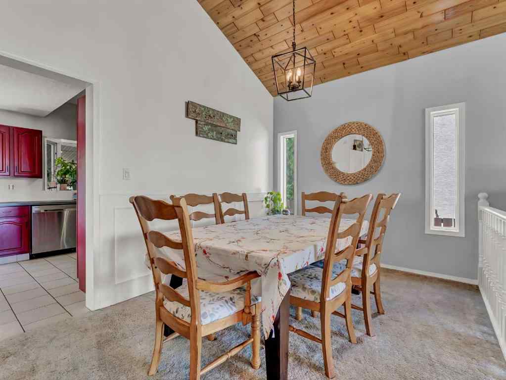 MLS® A2250633 - 18 Rideau Crescent SE in Ross Glen Medicine Hat, Residential