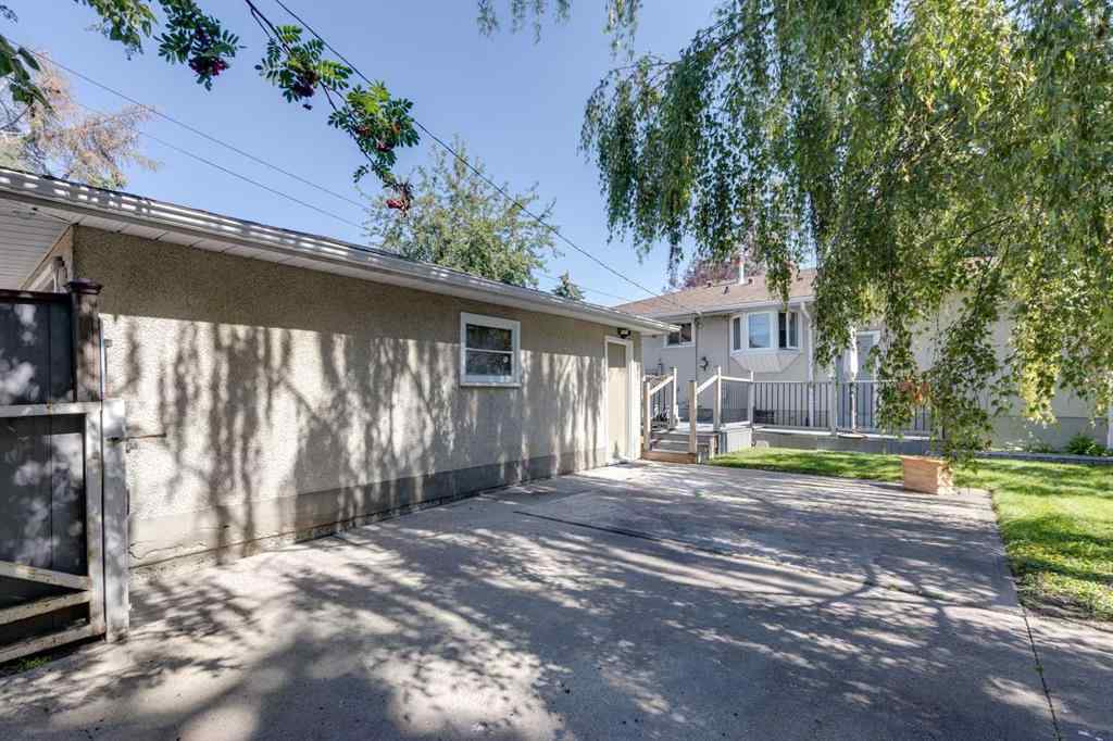 MLS® A2250636 - 419 Woodland Crescent SE in Willow Park Calgary, Residential