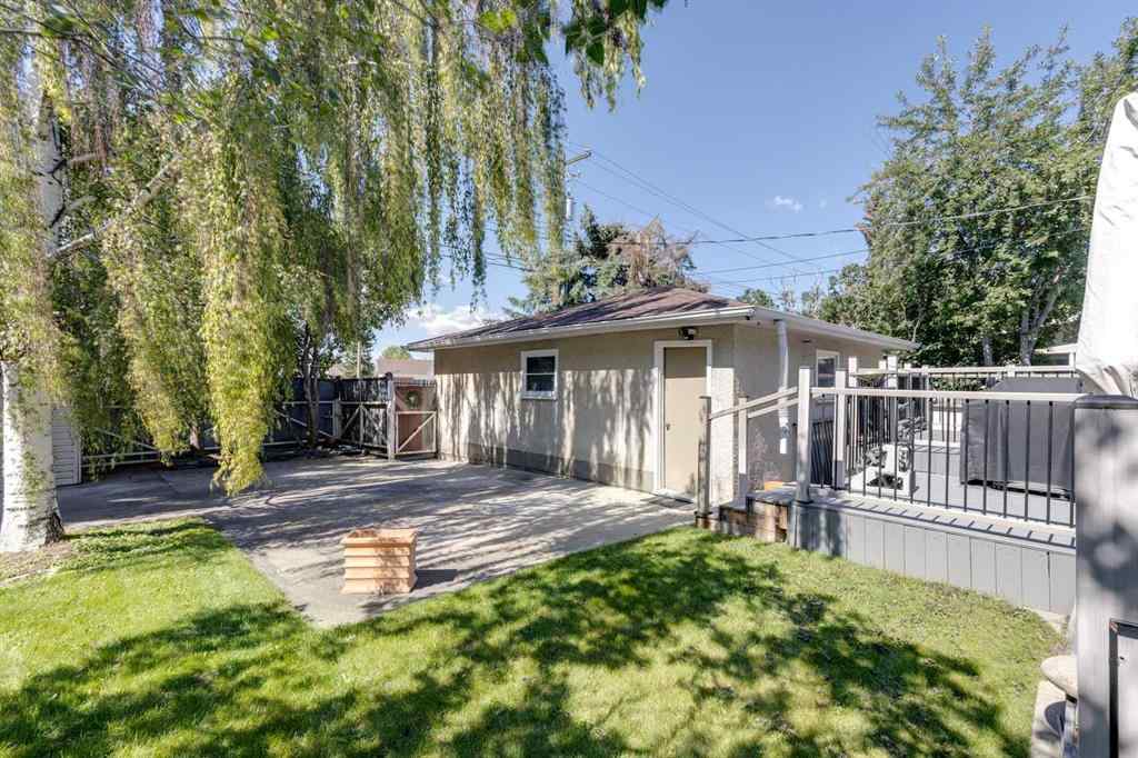 MLS® A2250636 - 419 Woodland Crescent SE in Willow Park Calgary, Residential