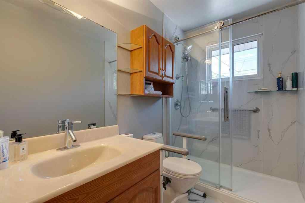 MLS® A2250636 - 419 Woodland Crescent SE in Willow Park Calgary, Residential