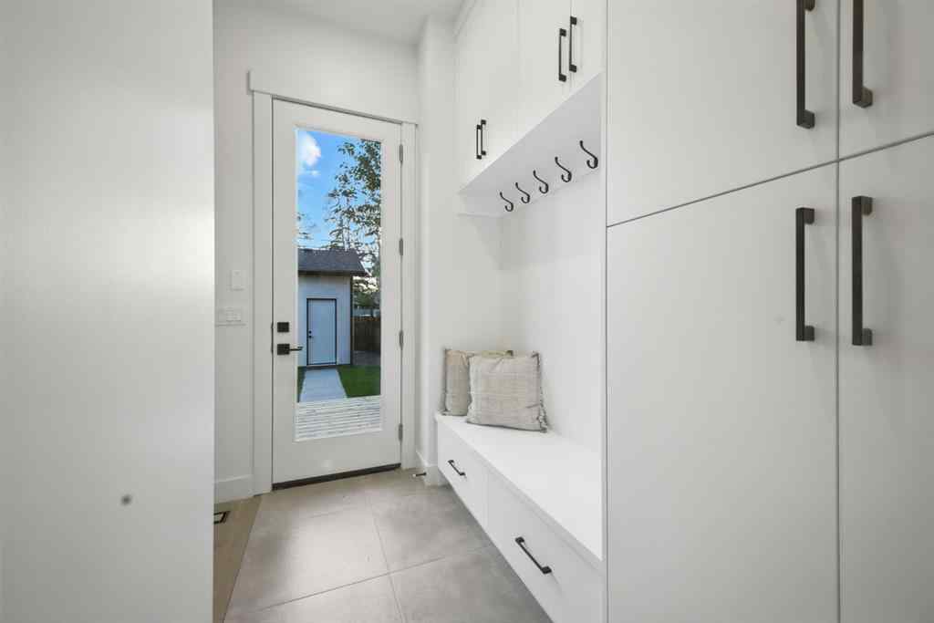 MLS® A2250640 - 3017 36 Street SW in Killarney/Glengarry Calgary, Residential