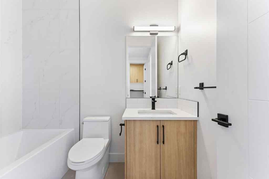 MLS® A2250640 - 3017 36 Street SW in Killarney/Glengarry Calgary, Residential