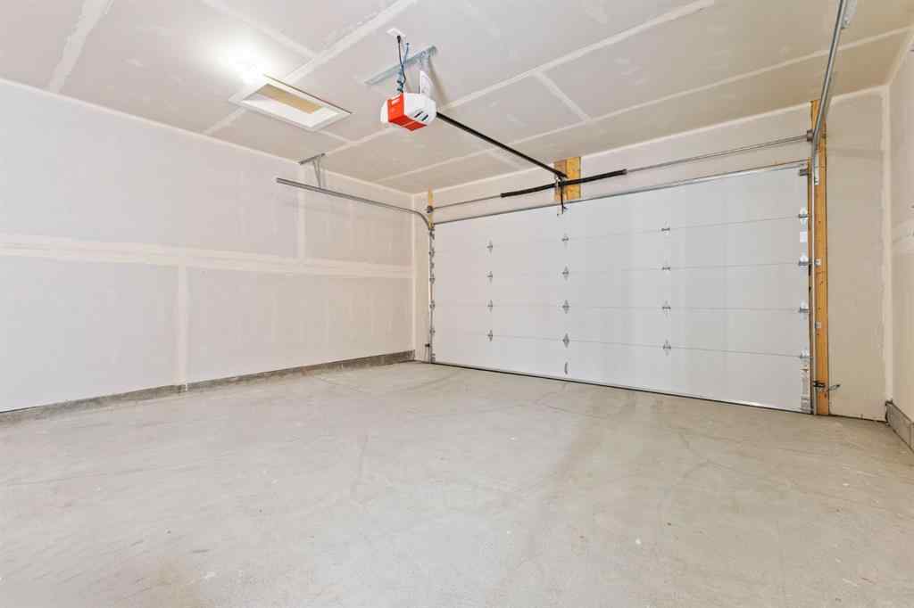 MLS® A2250640 - 3017 36 Street SW in Killarney/Glengarry Calgary, Residential