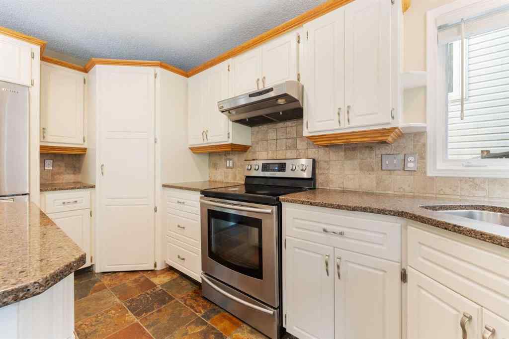 MLS® A2250641 - 9 Valley Meadow Close NW in Valley Ridge Calgary, Residential