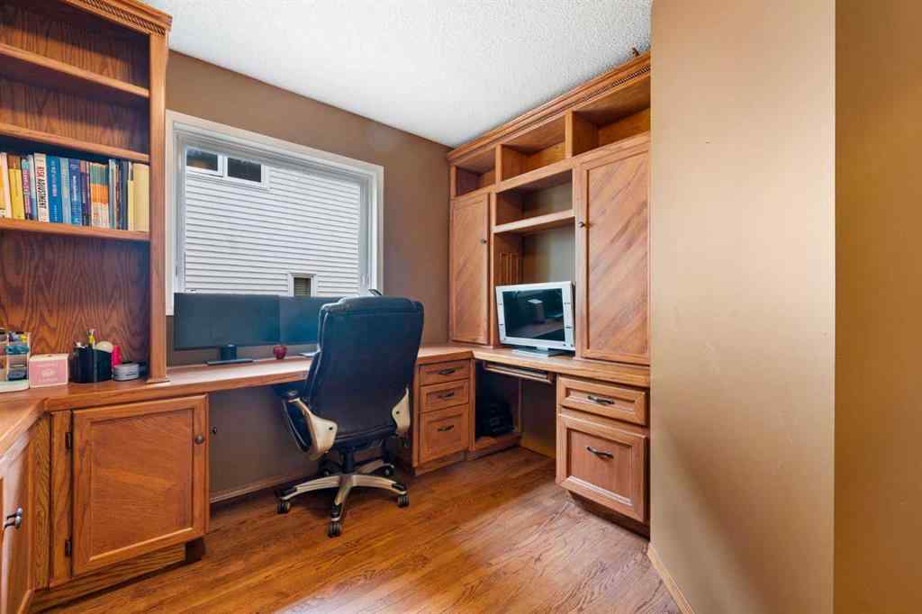 MLS® A2250641 - 9 Valley Meadow Close NW in Valley Ridge Calgary, Residential