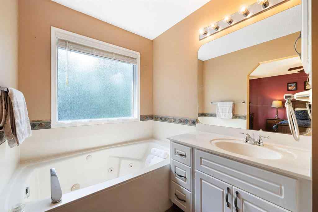 MLS® A2250641 - 9 Valley Meadow Close NW in Valley Ridge Calgary, Residential