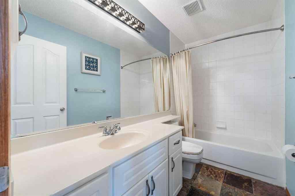 MLS® A2250641 - 9 Valley Meadow Close NW in Valley Ridge Calgary, Residential