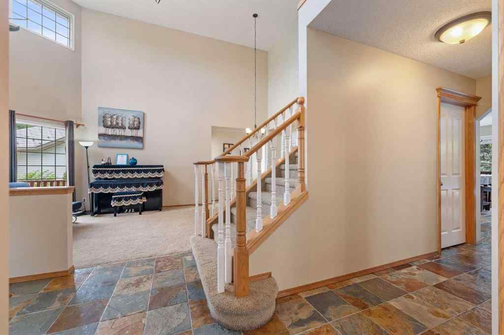 MLS® A2250641 - 9 Valley Meadow Close NW in Valley Ridge Calgary, Residential