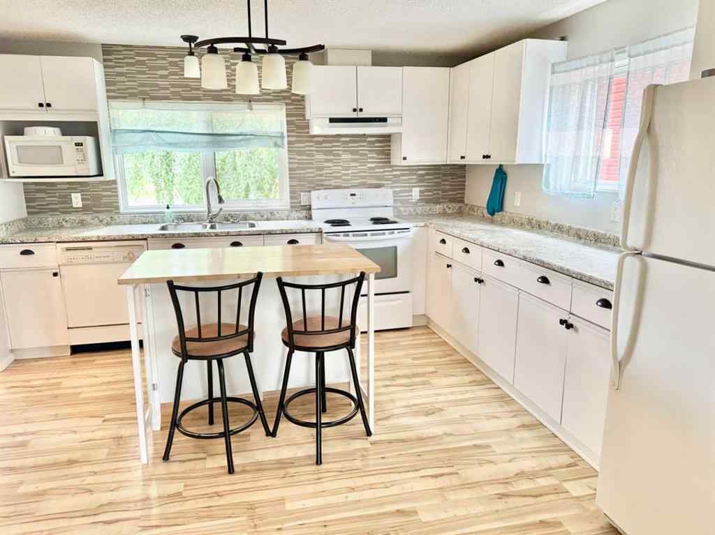 MLS® A2250642 - 107 Central Avenue S.W.   in NONE Falher, Residential