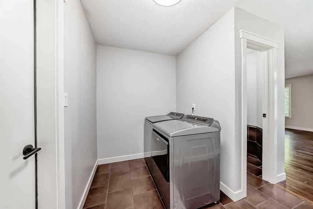 MLS® A2250647 - 42 Denmark Crescent  in Deer Park Village Red Deer, Residential