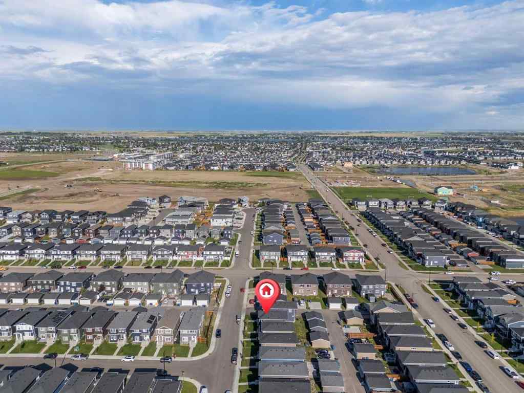 MLS® A2250648 - 204 Chelsea Manor  in Chelsea_CH Chestermere, Residential