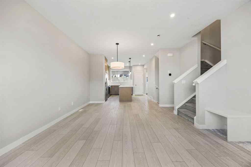 MLS® A2250648 - 204 Chelsea Manor  in Chelsea_CH Chestermere, Residential