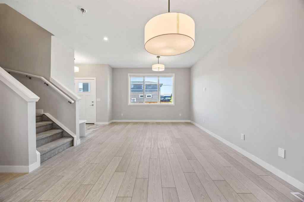 MLS® A2250648 - 204 Chelsea Manor  in Chelsea_CH Chestermere, Residential