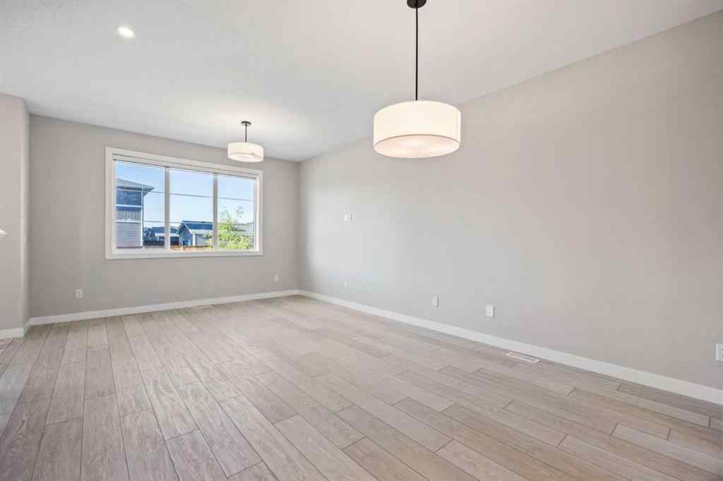 MLS® A2250648 - 204 Chelsea Manor  in Chelsea_CH Chestermere, Residential