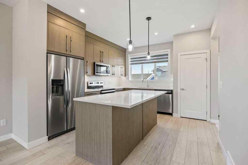 MLS® A2250648 - 204 Chelsea Manor  in Chelsea_CH Chestermere, Residential
