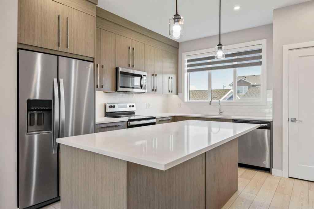 MLS® A2250648 - 204 Chelsea Manor  in Chelsea_CH Chestermere, Residential
