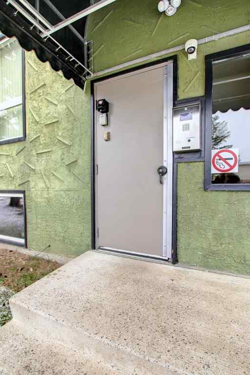 MLS® A2250655 - Unit #101 4512 75 Street NW in Bowness Calgary, Residential