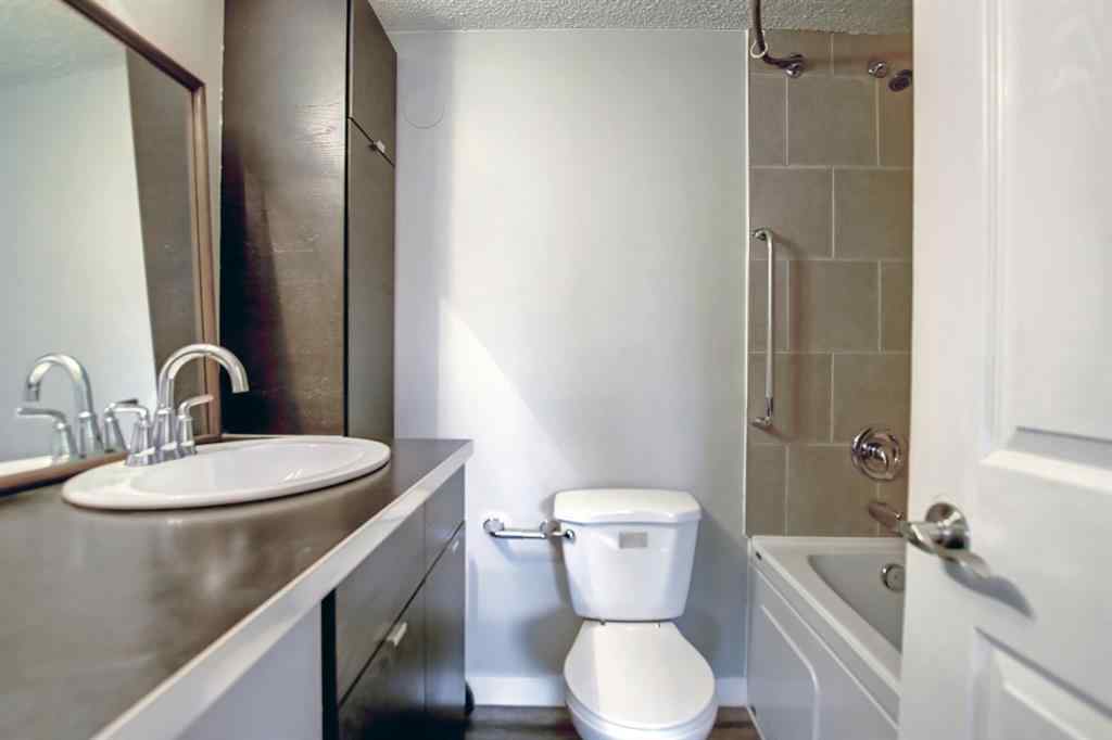 MLS® A2250655 - Unit #101 4512 75 Street NW in Bowness Calgary, Residential