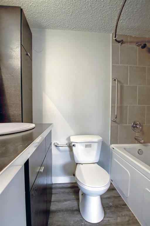MLS® A2250655 - Unit #101 4512 75 Street NW in Bowness Calgary, Residential