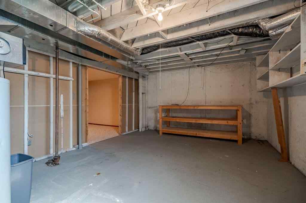 MLS® A2250664 - 631 Hunts Crescent NW in Huntington Hills Calgary, Residential