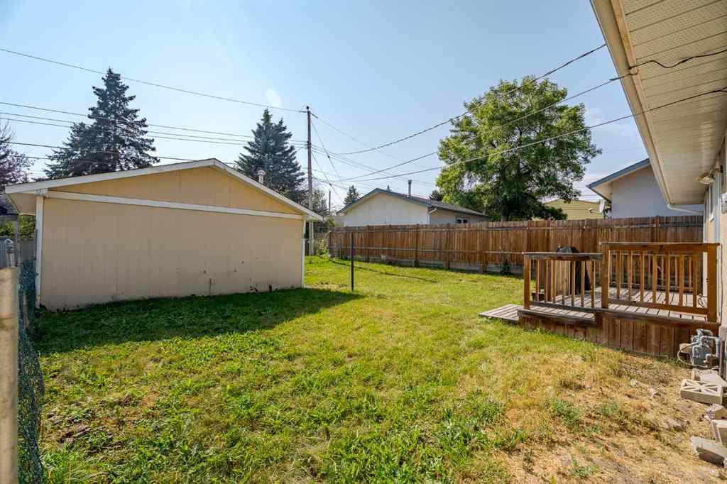 MLS® A2250664 - 631 Hunts Crescent NW in Huntington Hills Calgary, Residential