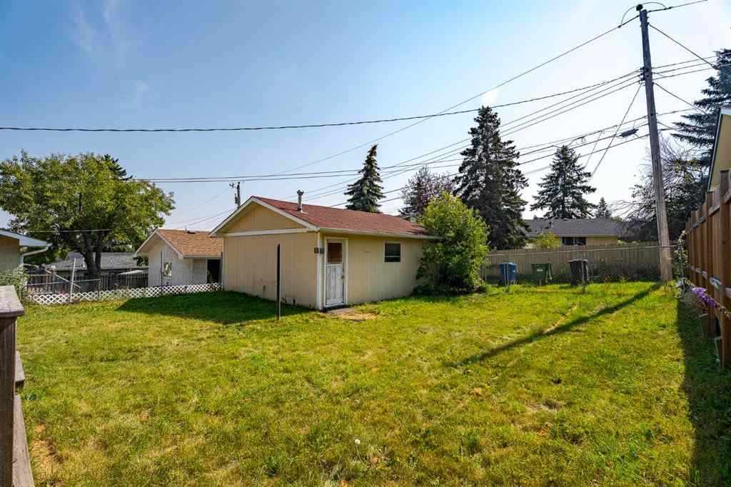 MLS® A2250664 - 631 Hunts Crescent NW in Huntington Hills Calgary, Residential