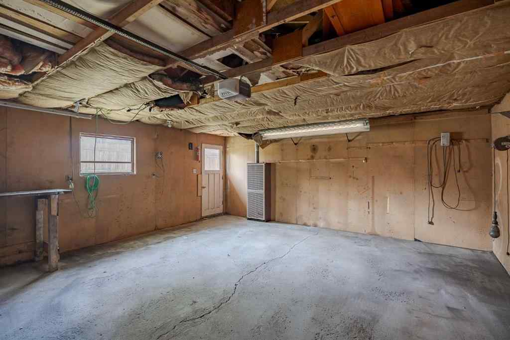 MLS® A2250664 - 631 Hunts Crescent NW in Huntington Hills Calgary, Residential