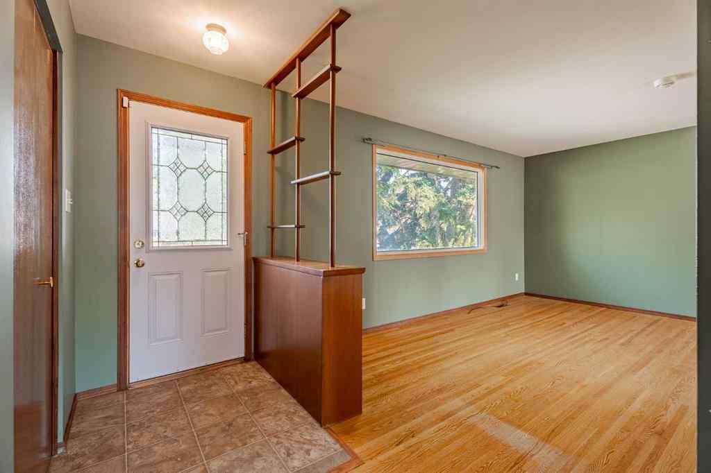 MLS® A2250664 - 631 Hunts Crescent NW in Huntington Hills Calgary, Residential