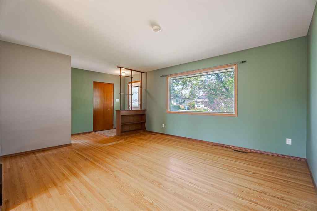 MLS® A2250664 - 631 Hunts Crescent NW in Huntington Hills Calgary, Residential