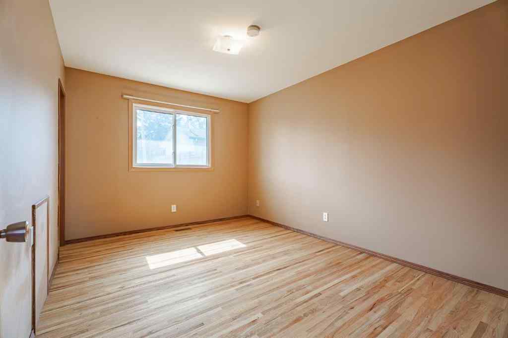 MLS® A2250664 - 631 Hunts Crescent NW in Huntington Hills Calgary, Residential