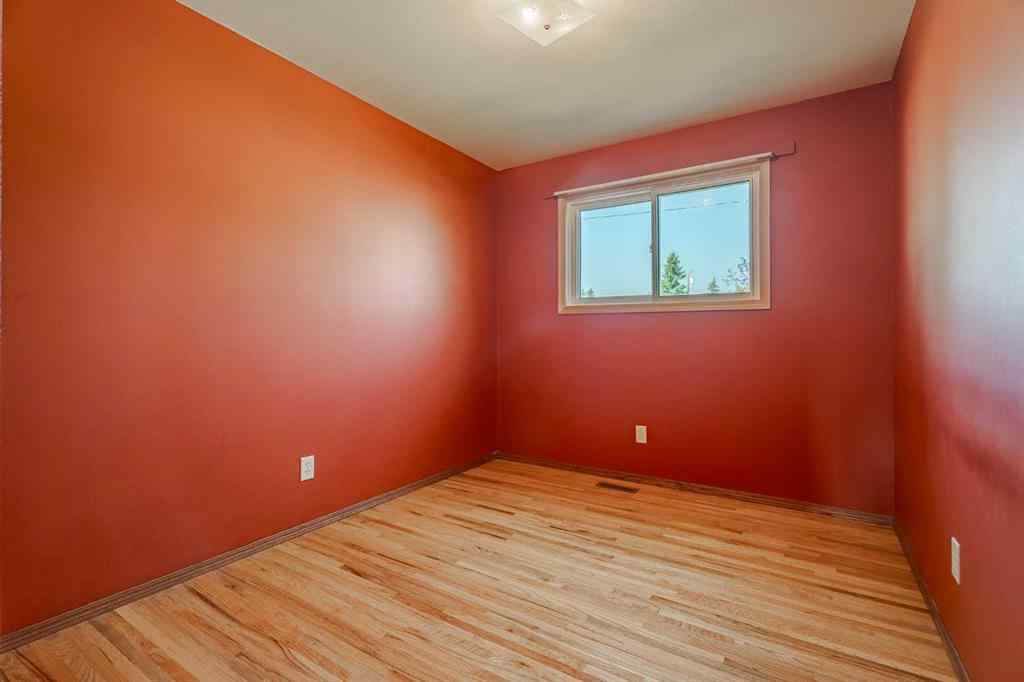 MLS® A2250664 - 631 Hunts Crescent NW in Huntington Hills Calgary, Residential