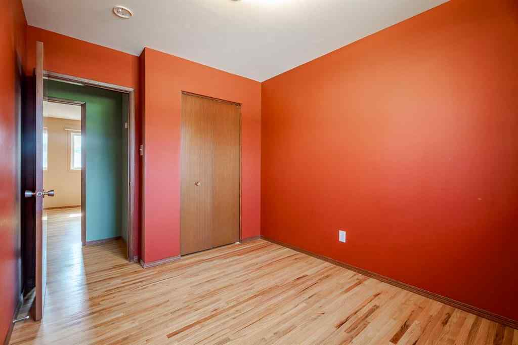 MLS® A2250664 - 631 Hunts Crescent NW in Huntington Hills Calgary, Residential