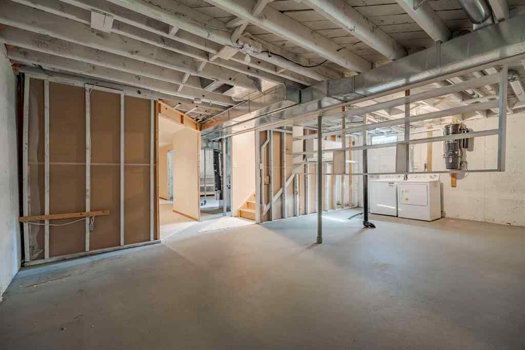 MLS® A2250664 - 631 Hunts Crescent NW in Huntington Hills Calgary, Residential