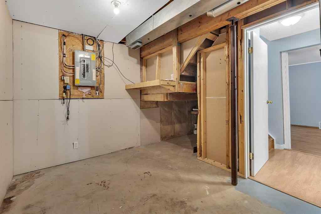 MLS® A2250665 - 43 MARTINWOOD Road NE in Martindale Calgary, Residential
