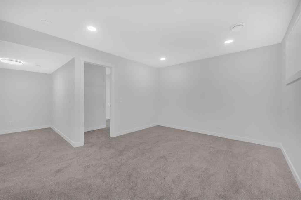 MLS® A2250668 - 1182 Chinook Winds Circle SW in Chinook Gate Airdrie, Residential