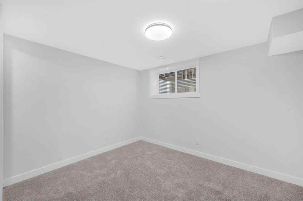 MLS® A2250668 - 1182 Chinook Winds Circle SW in Chinook Gate Airdrie, Residential