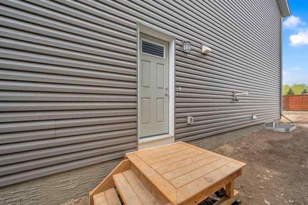 MLS® A2250668 - 1182 Chinook Winds Circle SW in Chinook Gate Airdrie, Residential