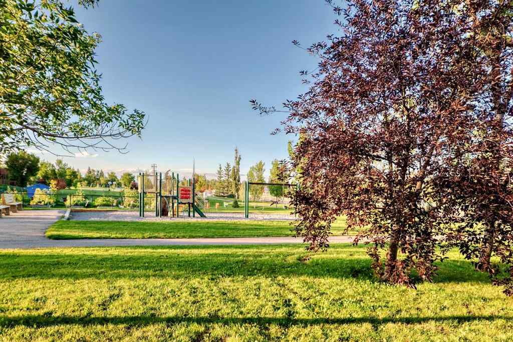 MLS® A2250681 - 36 Somervale Park SW in Somerset Calgary, Residential